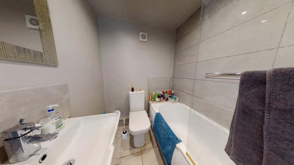 3 bedroom end of terrace house for rent