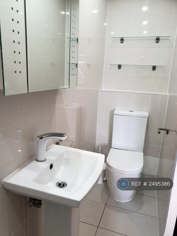 4 bedroom flat for rent