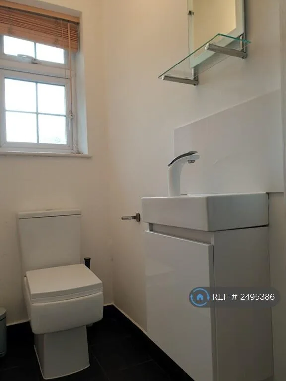 4 bedroom flat for rent