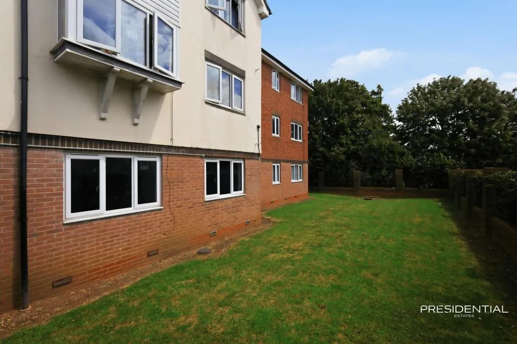 1 bedroom ground floor flat for rent