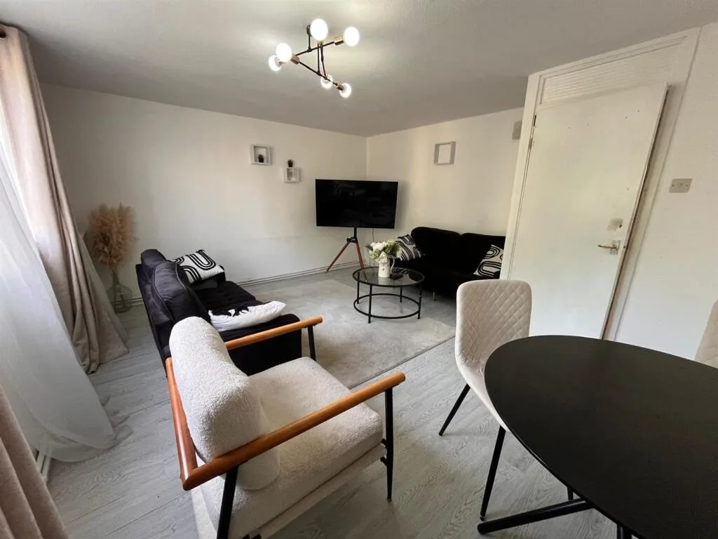 3 bedroom apartment for rent