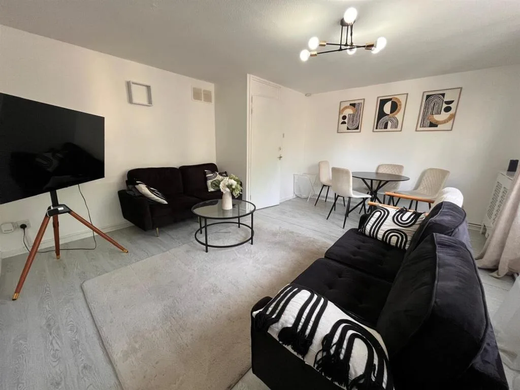 3 bedroom apartment for rent
