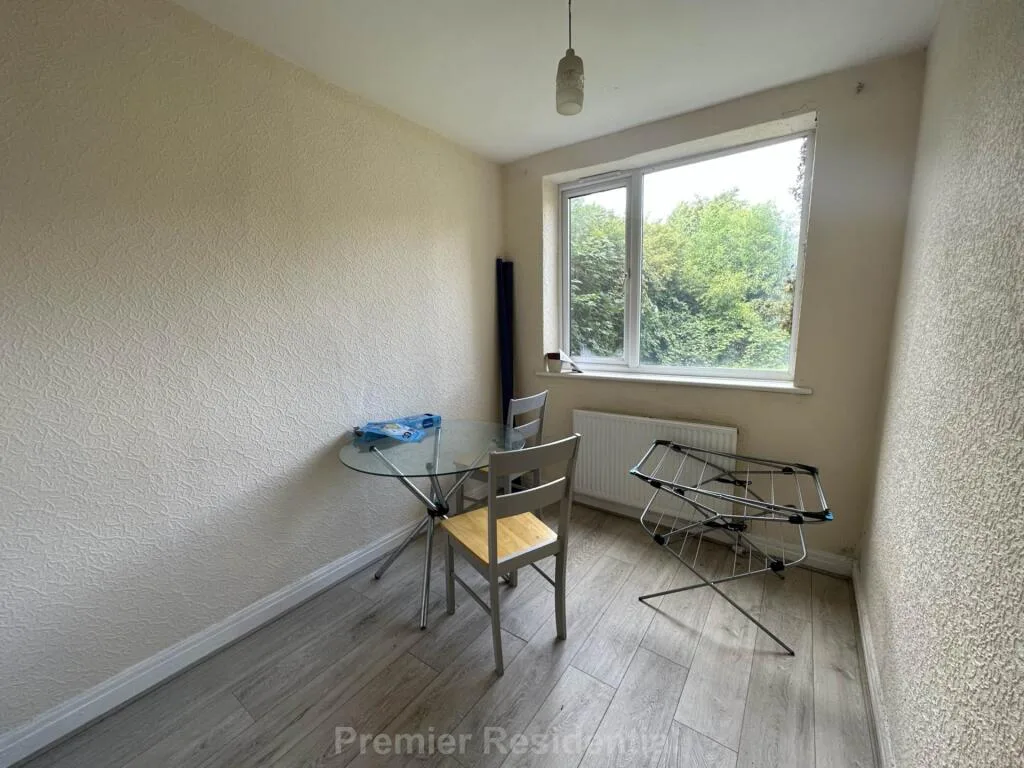 4 bedroom semi-detached house for rent