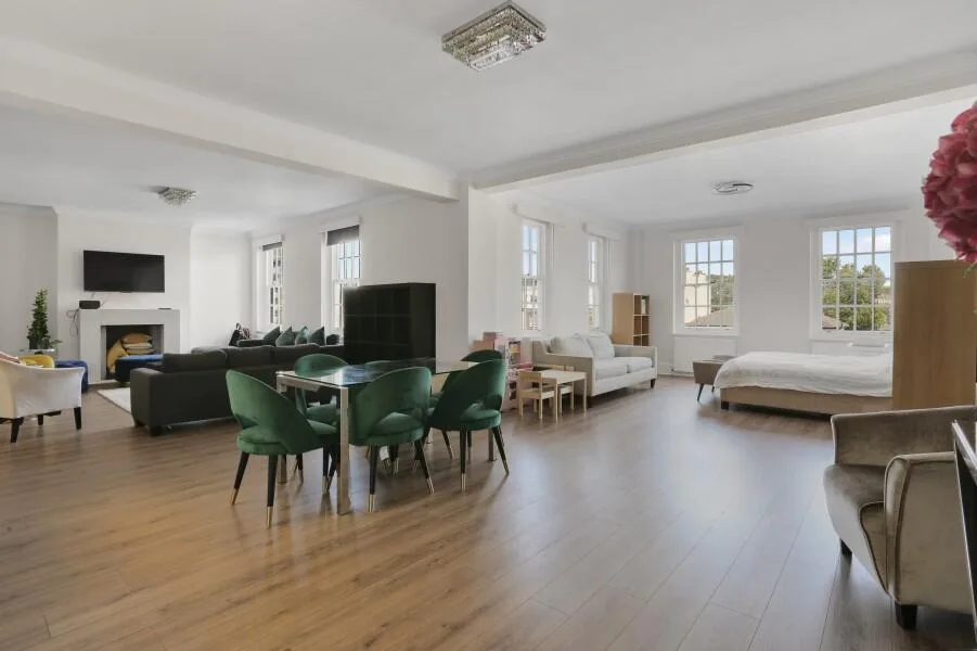 3 bedroom flat for rent