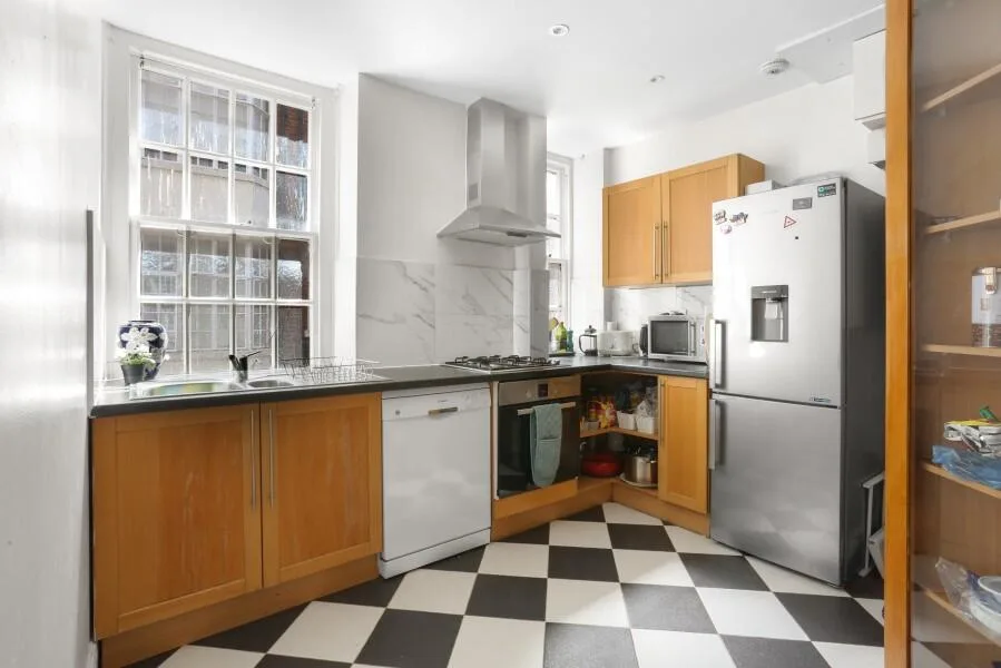 3 bedroom flat for rent