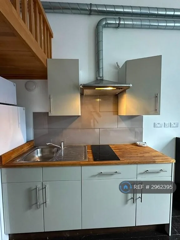 Studio flat for rent