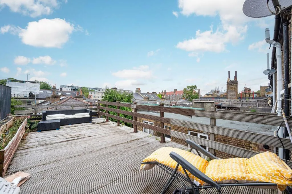 3 bedroom flat for rent