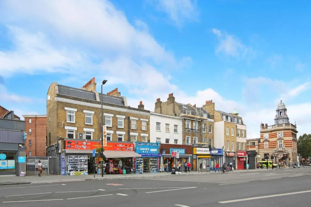 2 bedroom maisonette for rent