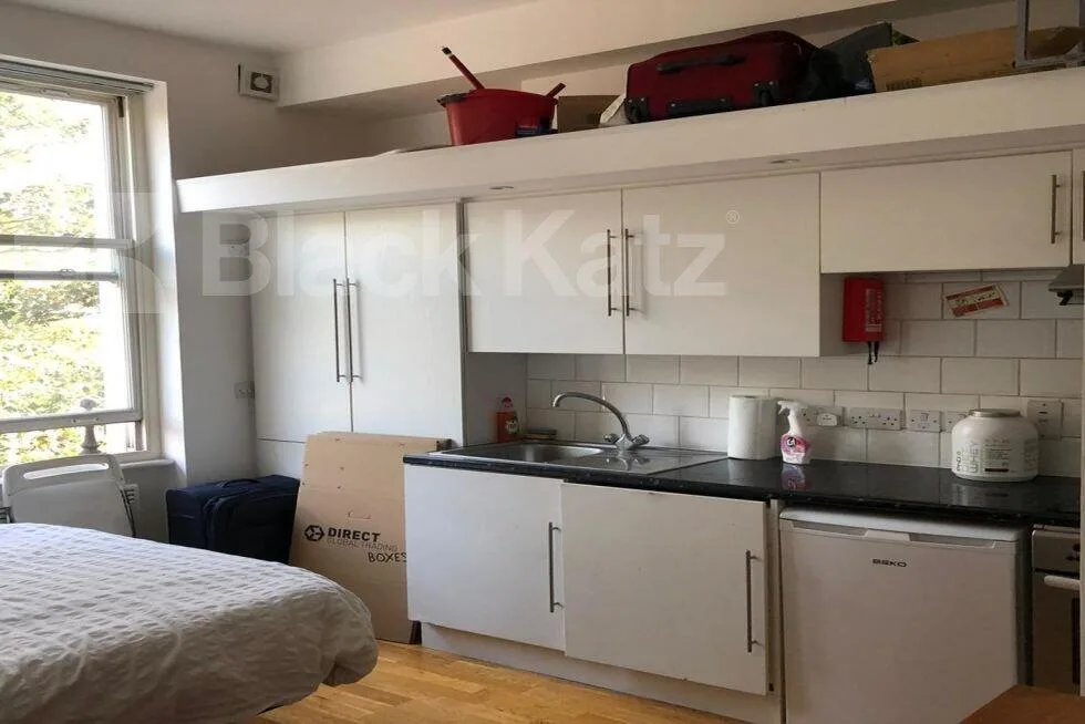 Studio flat for rent