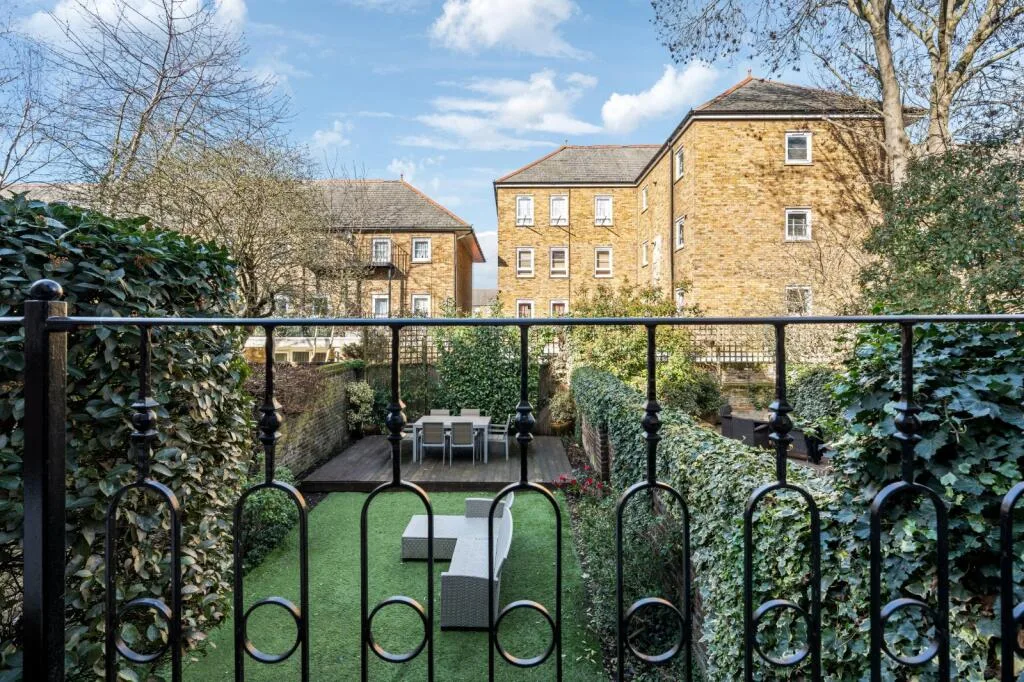 3 bedroom flat for rent