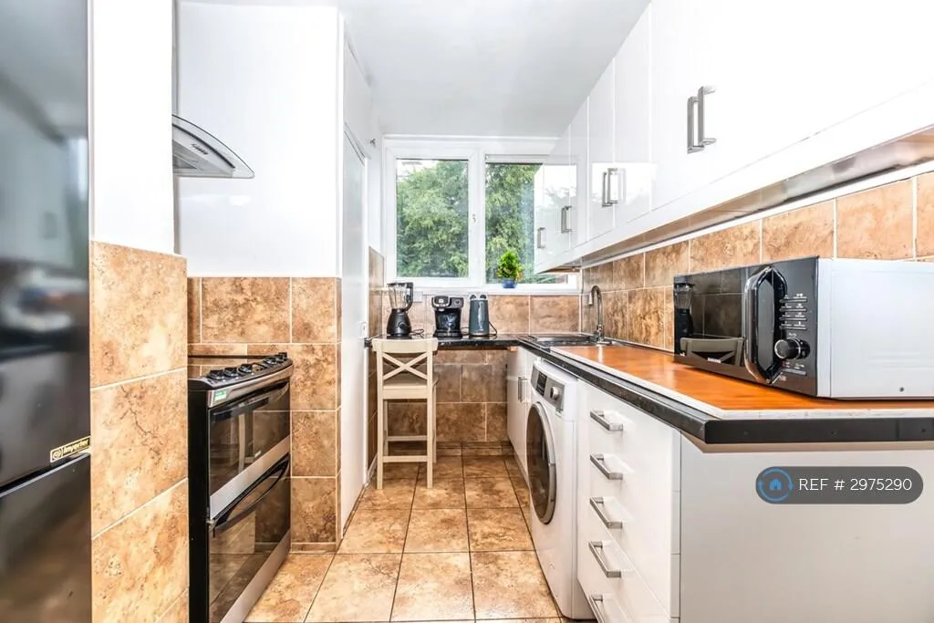 4 bedroom flat for rent