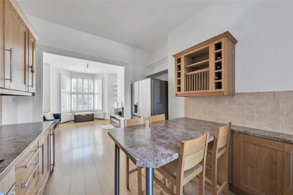 3 bedroom apartment for rent