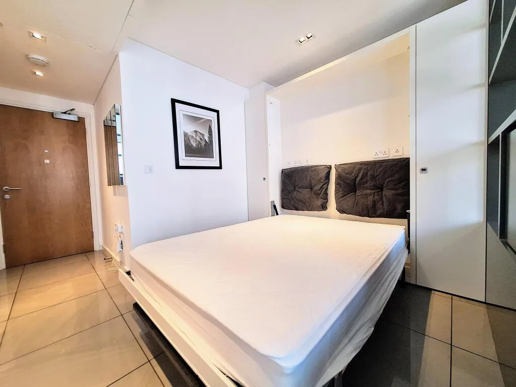 Studio flat for rent