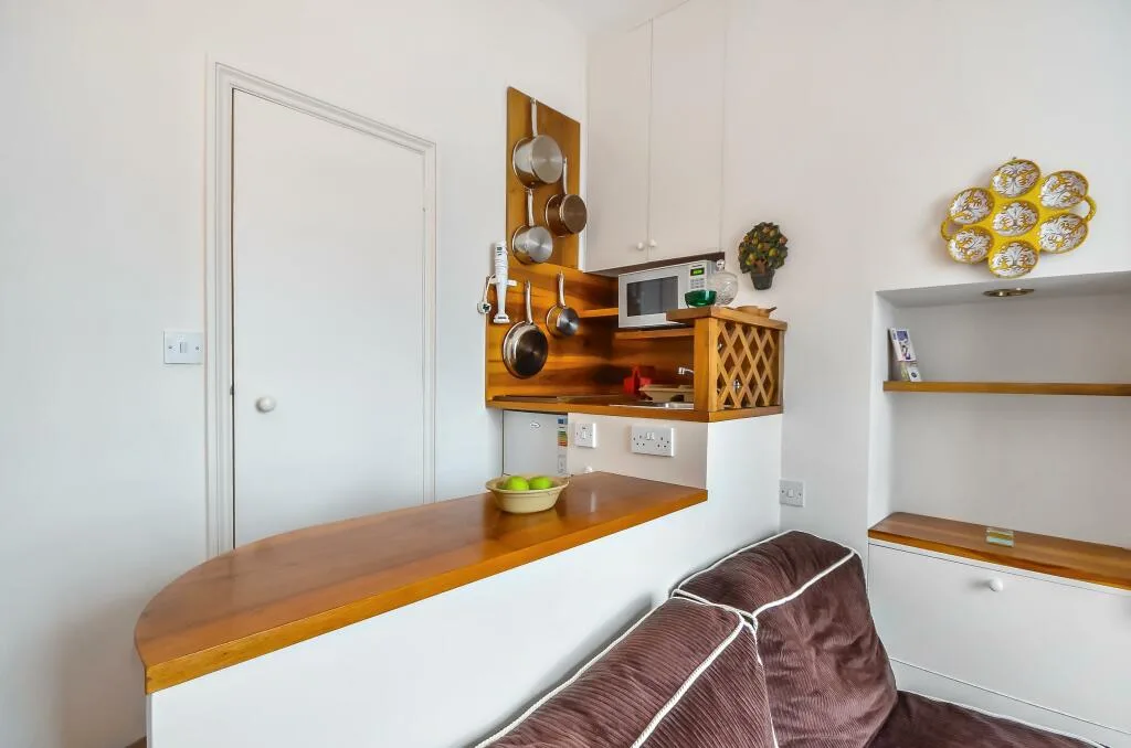 Studio flat for rent