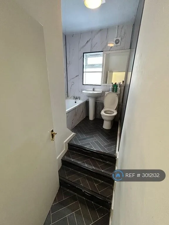 3 bedroom end of terrace house for rent