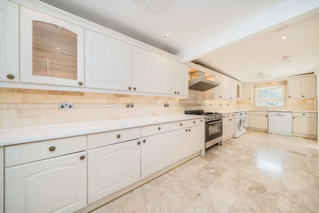 4 bedroom house for rent