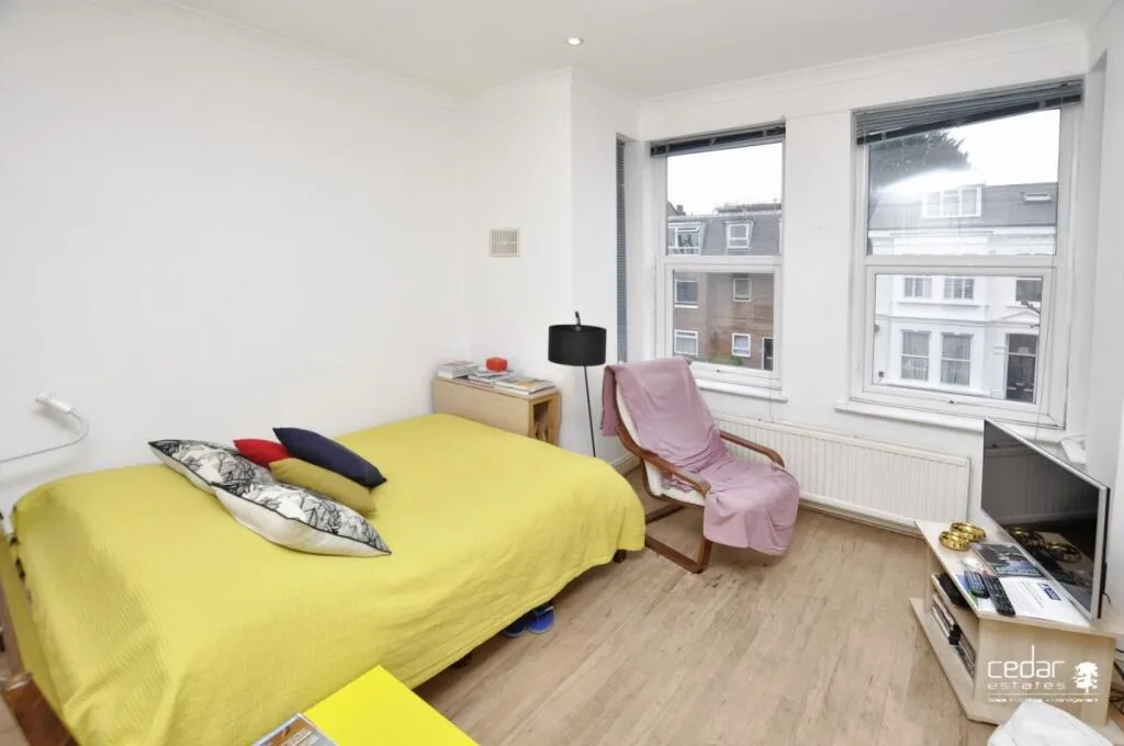 Studio flat for rent