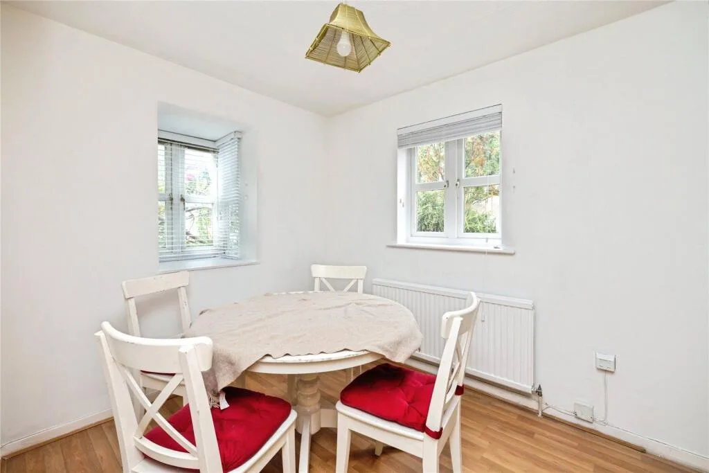 3 bedroom detached house for rent