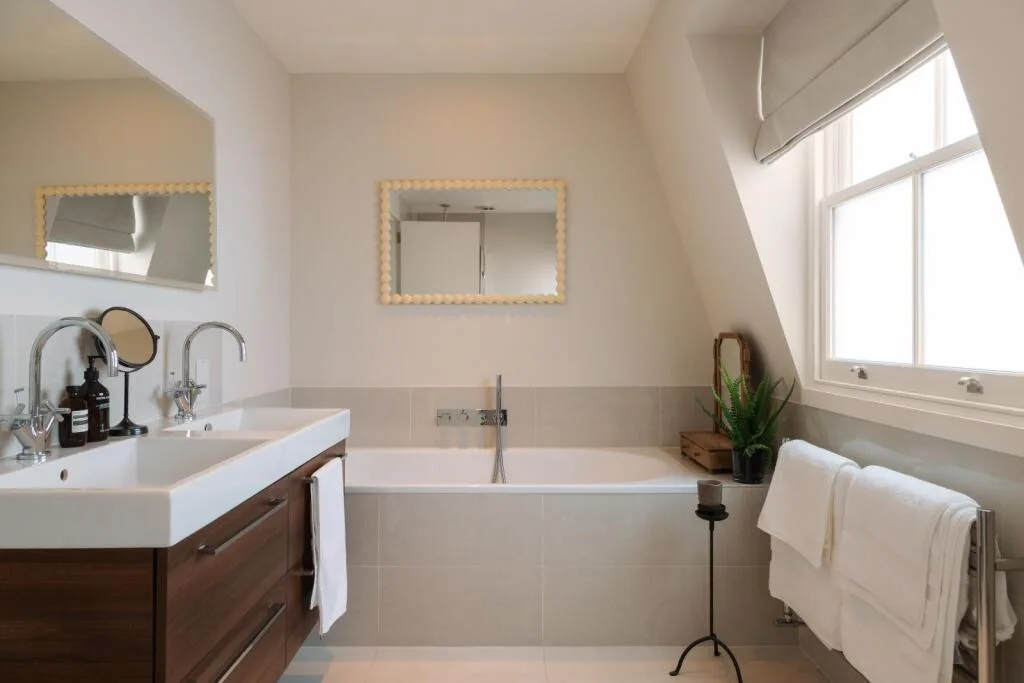3 bedroom mews property for rent