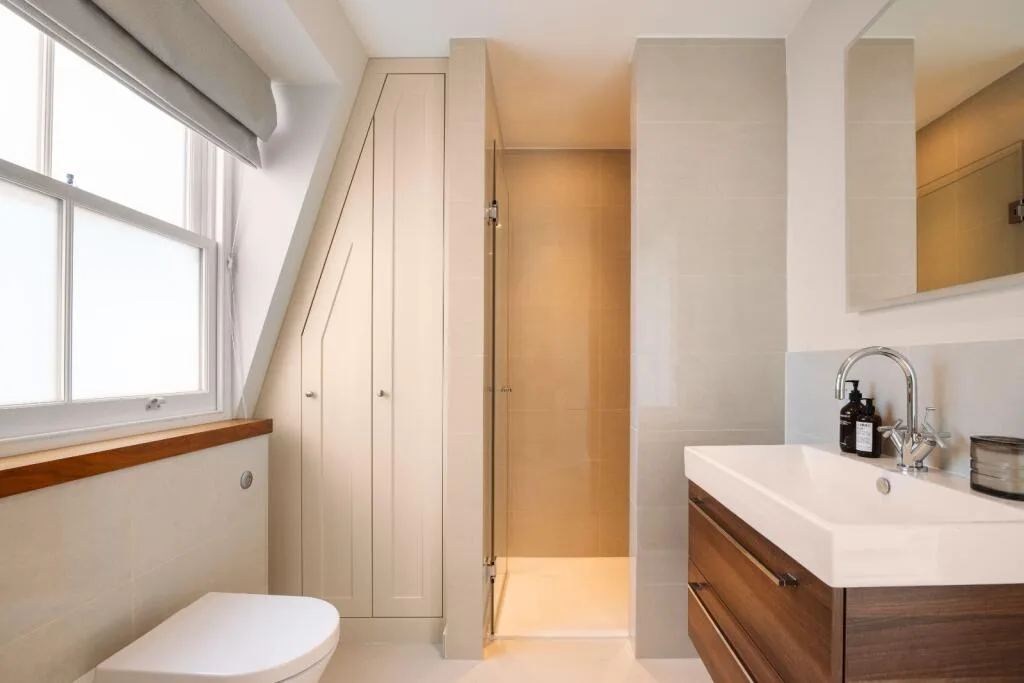 3 bedroom mews property for rent