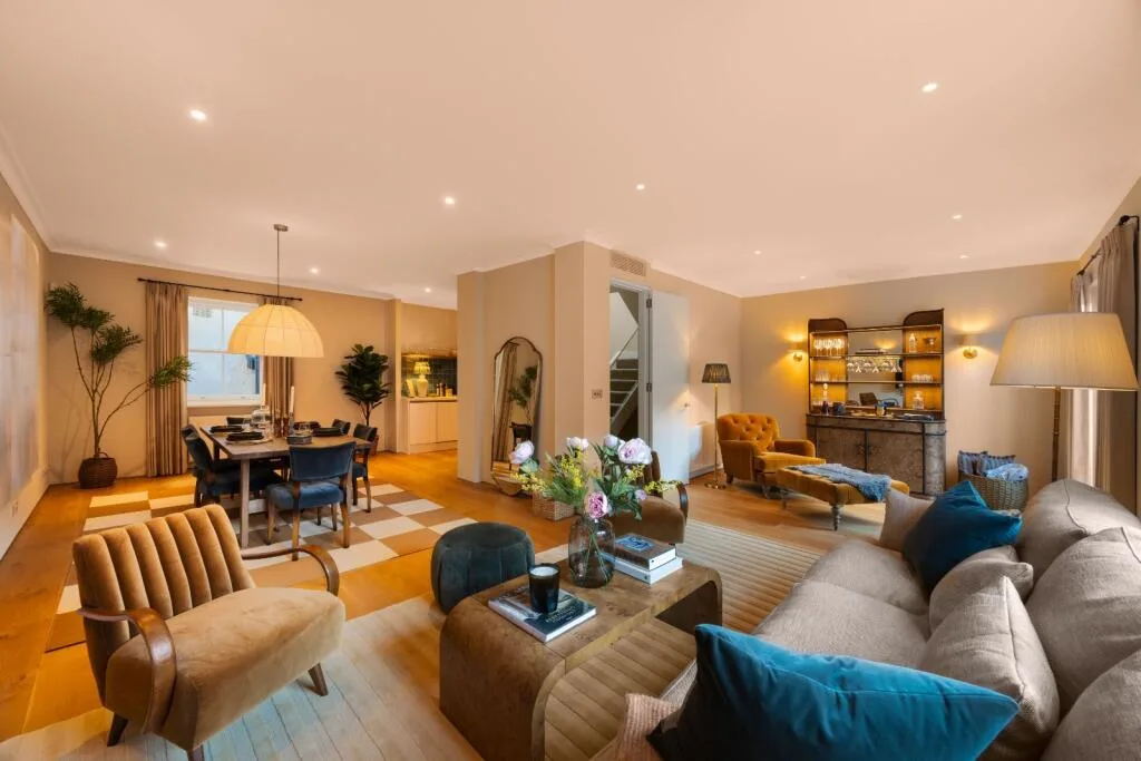 3 bedroom mews property for rent