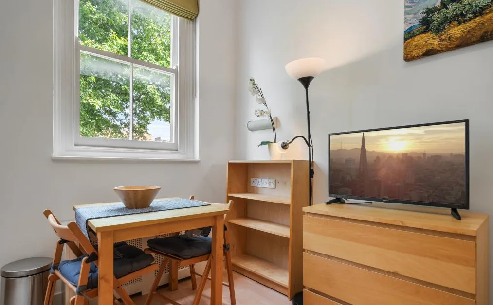 Studio flat for rent