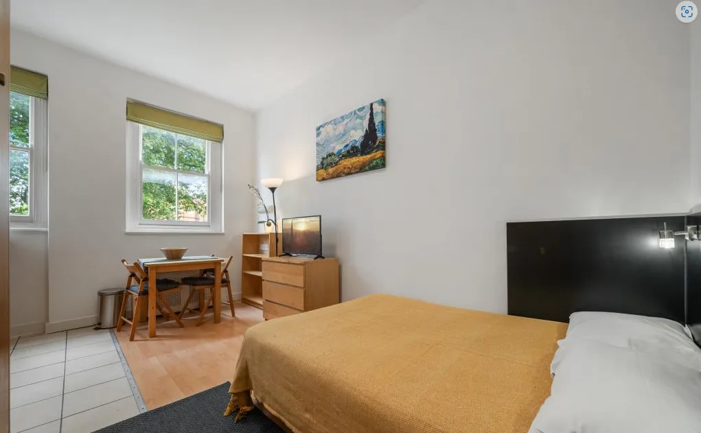 Studio flat for rent