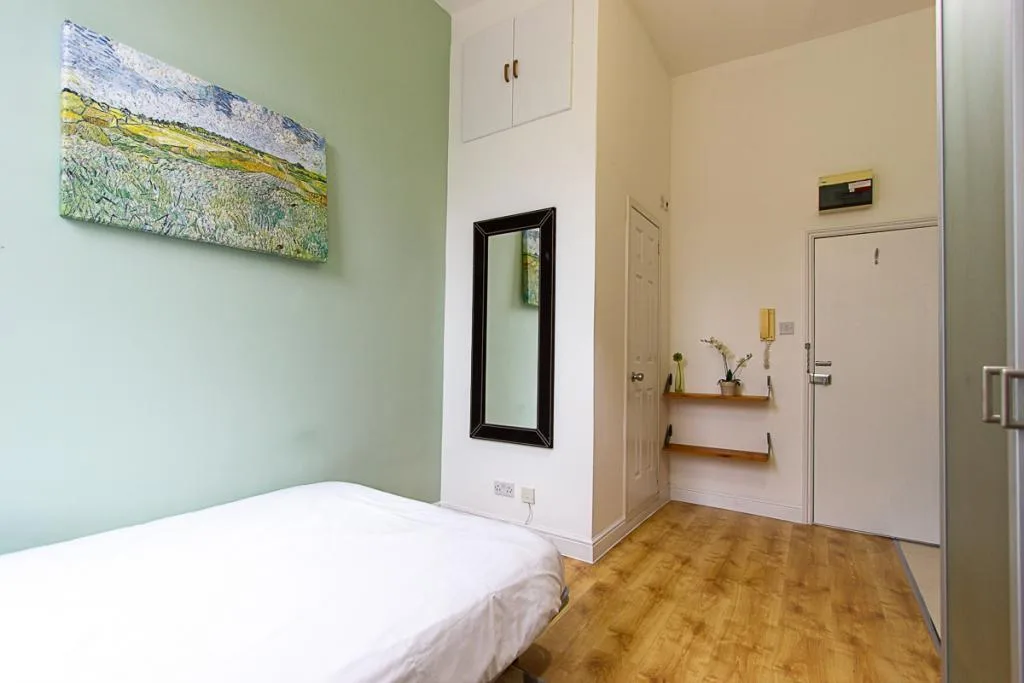 Studio flat for rent