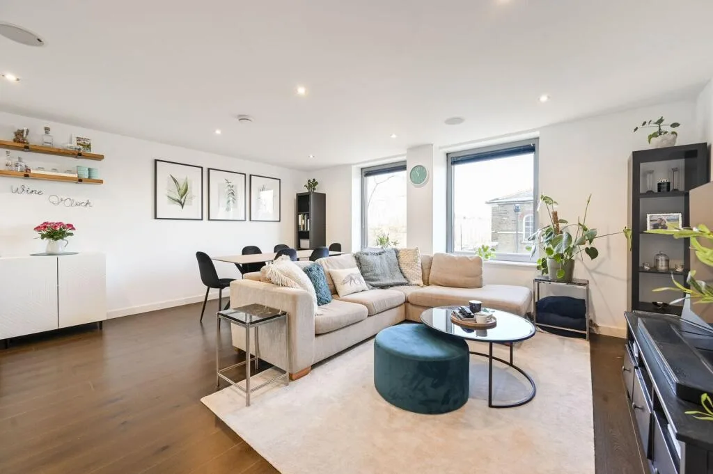 2 bedroom flat for rent