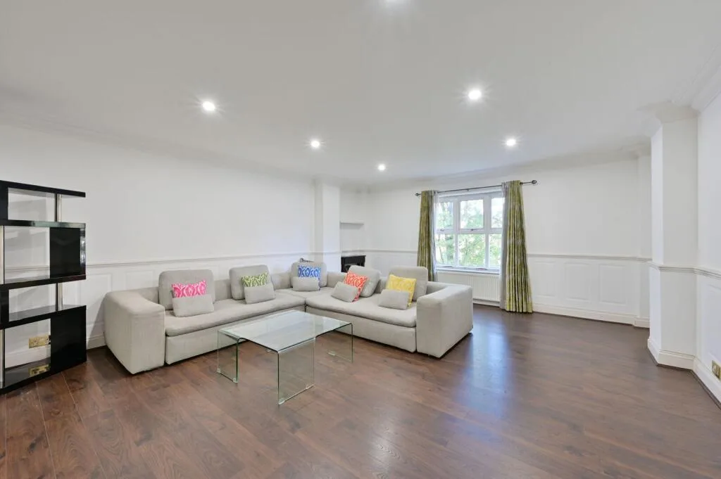 2 bedroom flat for rent