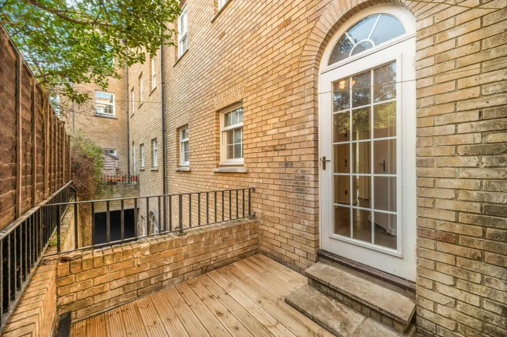 2 bedroom flat for rent