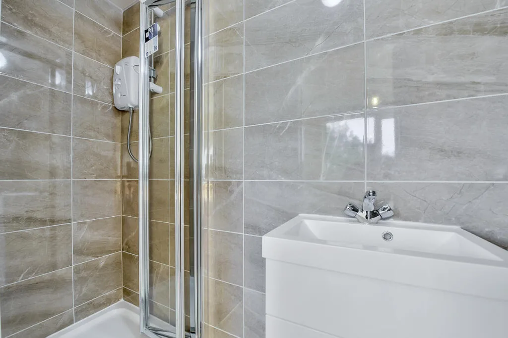 4 bedroom maisonette for rent