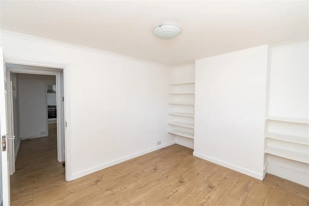 2 bedroom end of terrace house for rent