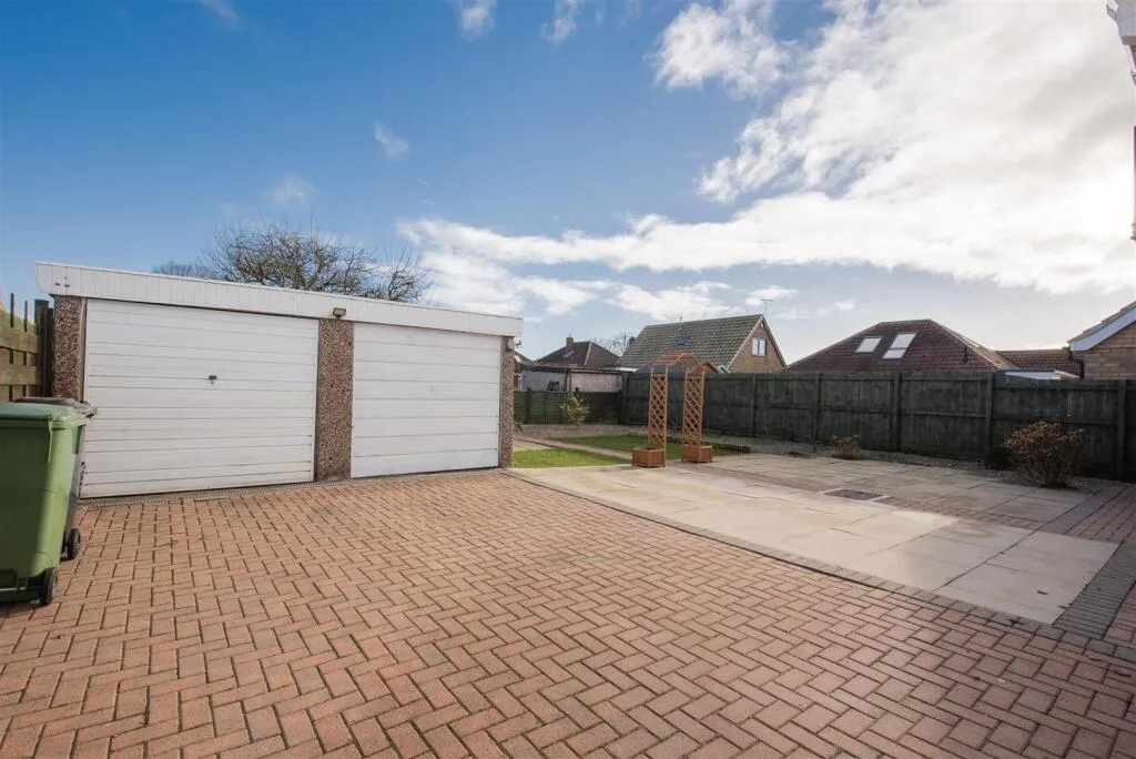3 bedroom detached bungalow for rent