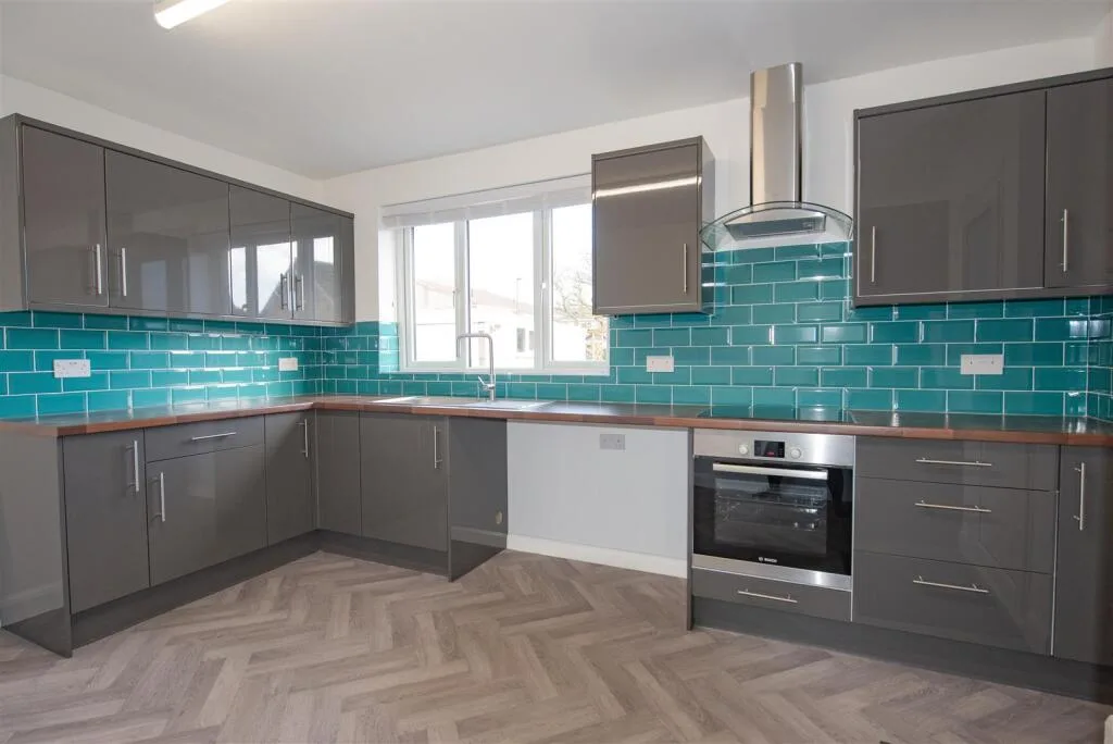3 bedroom detached bungalow for rent