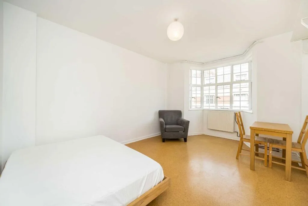Studio flat for rent