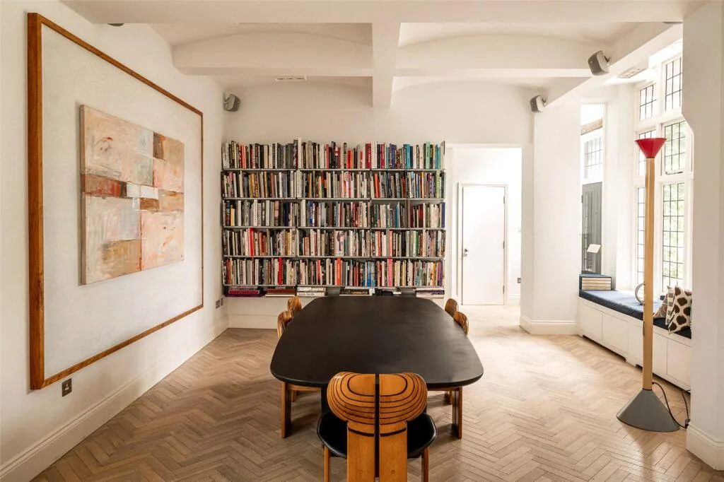 3 bedroom mews property for rent