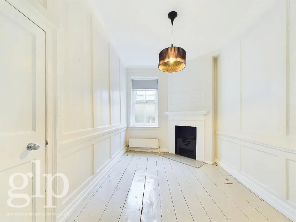 2 bedroom town house for rent