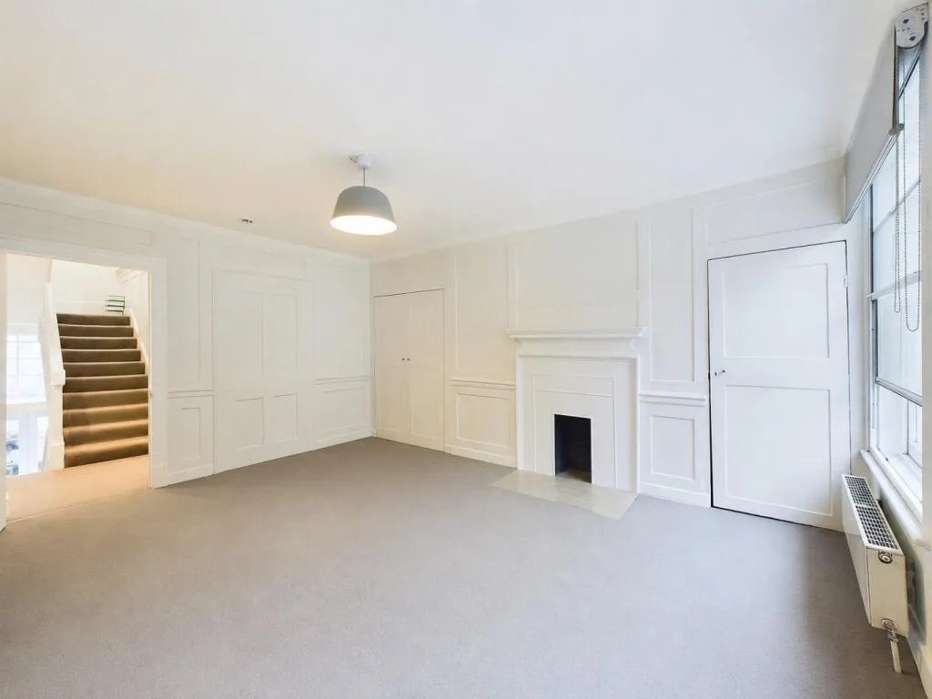 2 bedroom town house for rent
