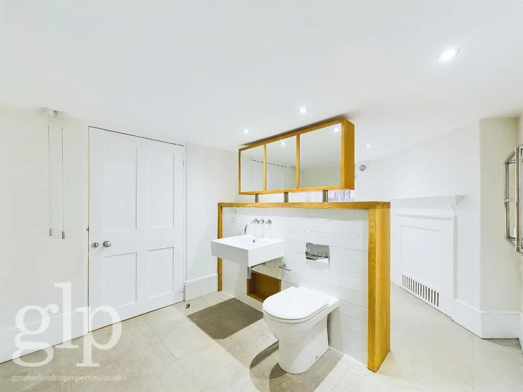 2 bedroom town house for rent