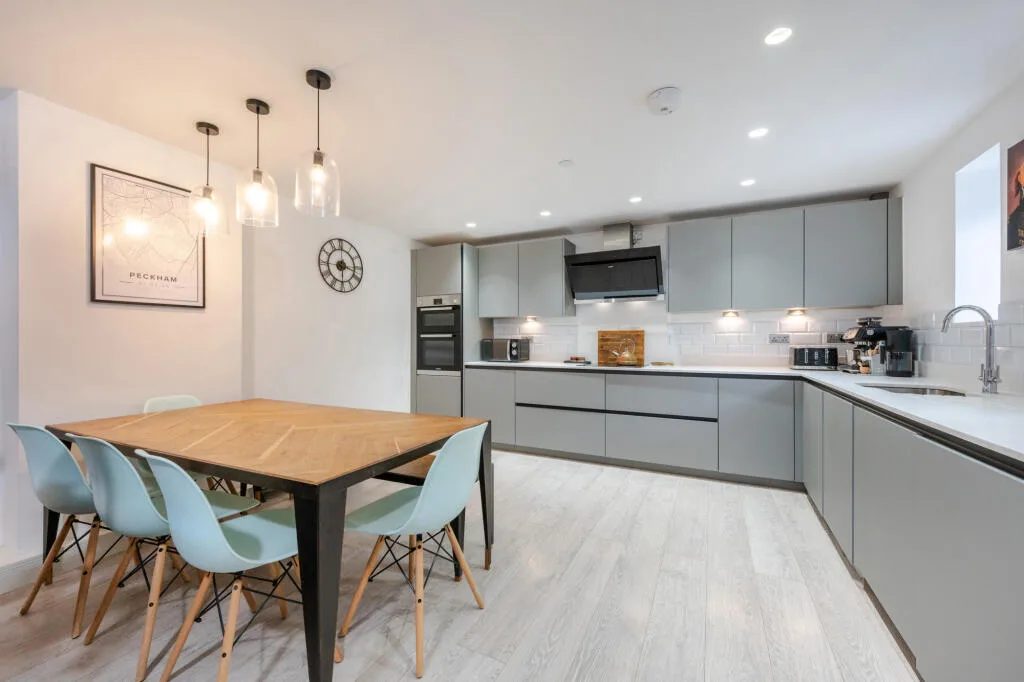 2 bedroom house for rent