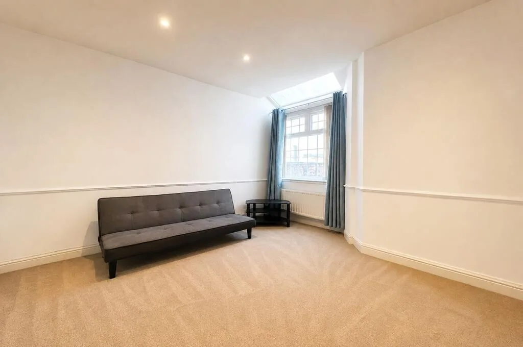 3 bedroom end of terrace house for rent