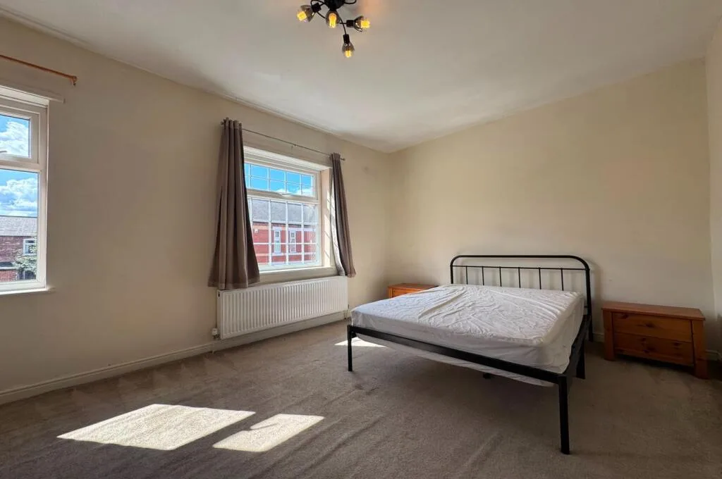 3 bedroom end of terrace house for rent