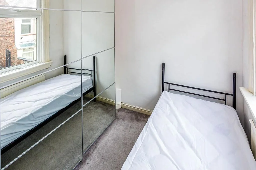 3 bedroom end of terrace house for rent