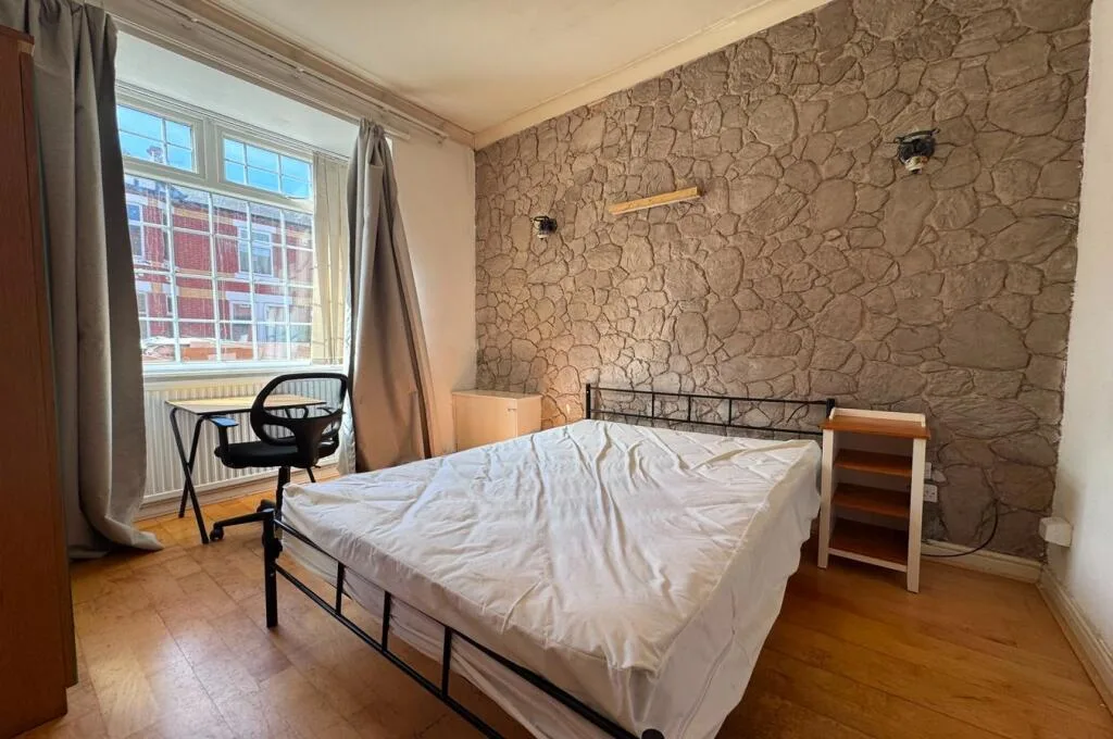 3 bedroom end of terrace house for rent