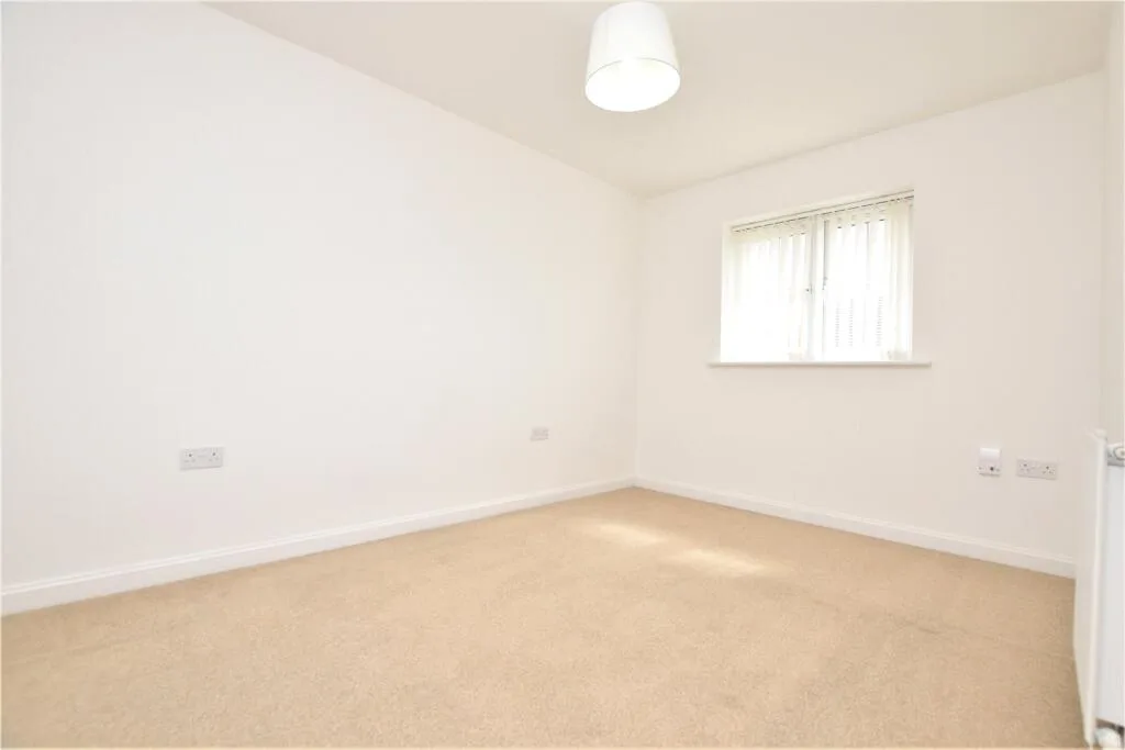 3 bedroom semi-detached house for rent