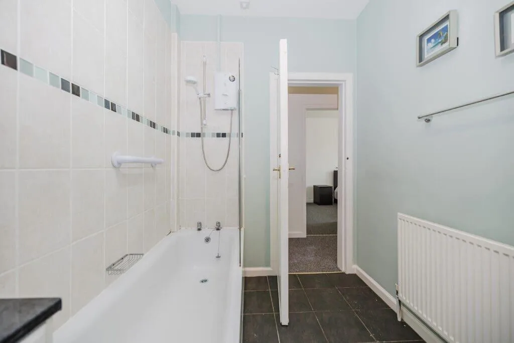 2 bedroom bungalow for rent