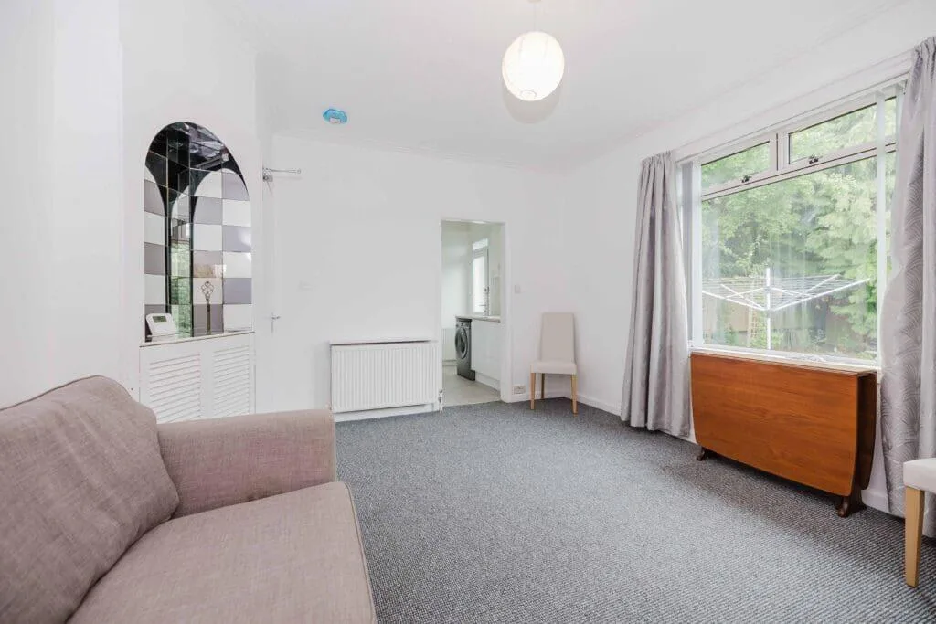 2 bedroom bungalow for rent