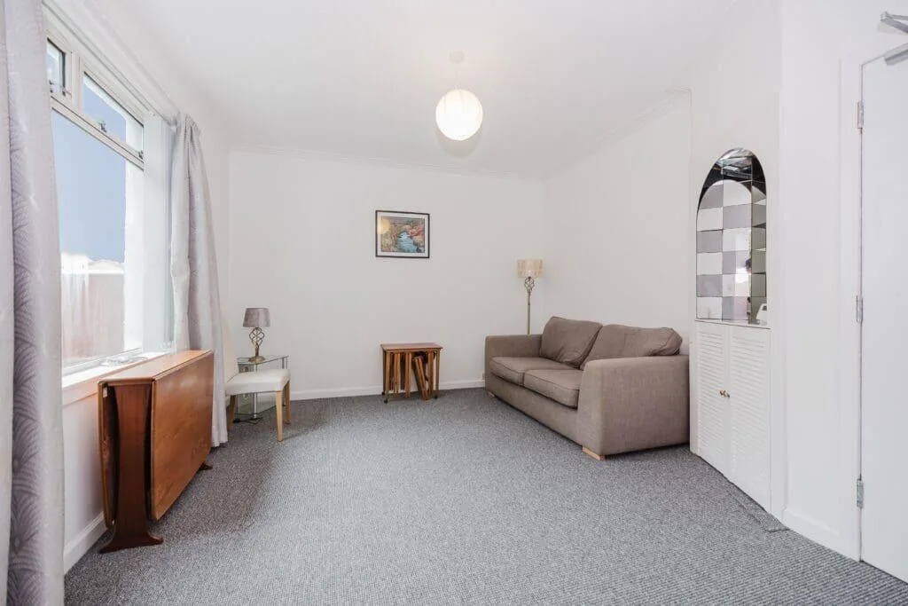 2 bedroom bungalow for rent