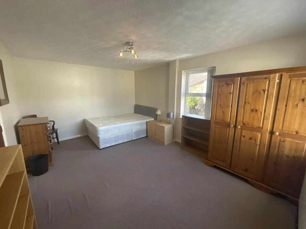 2 bedroom house for rent